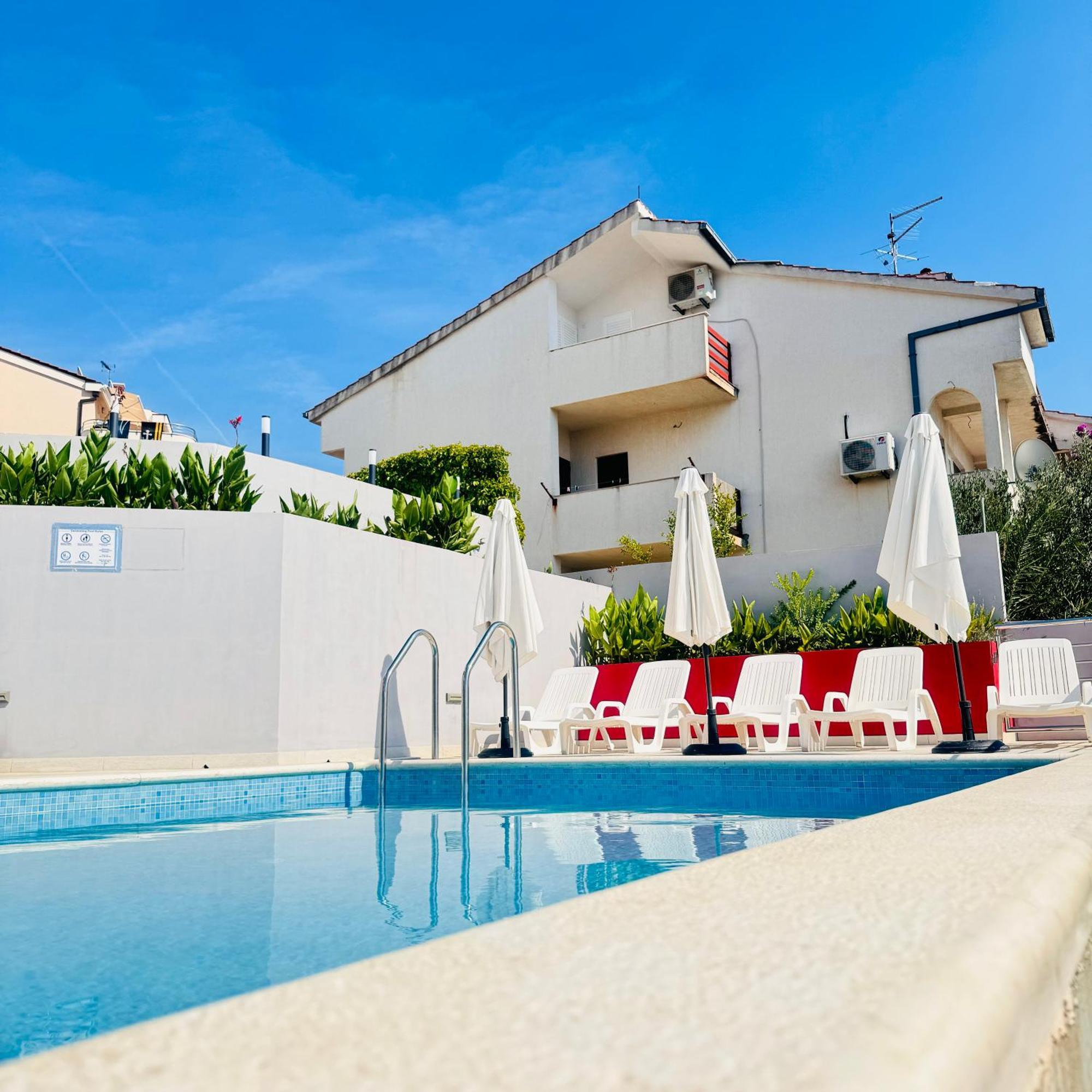 Luxury Apartments Villa Lenka Подстрана Екстер'єр фото